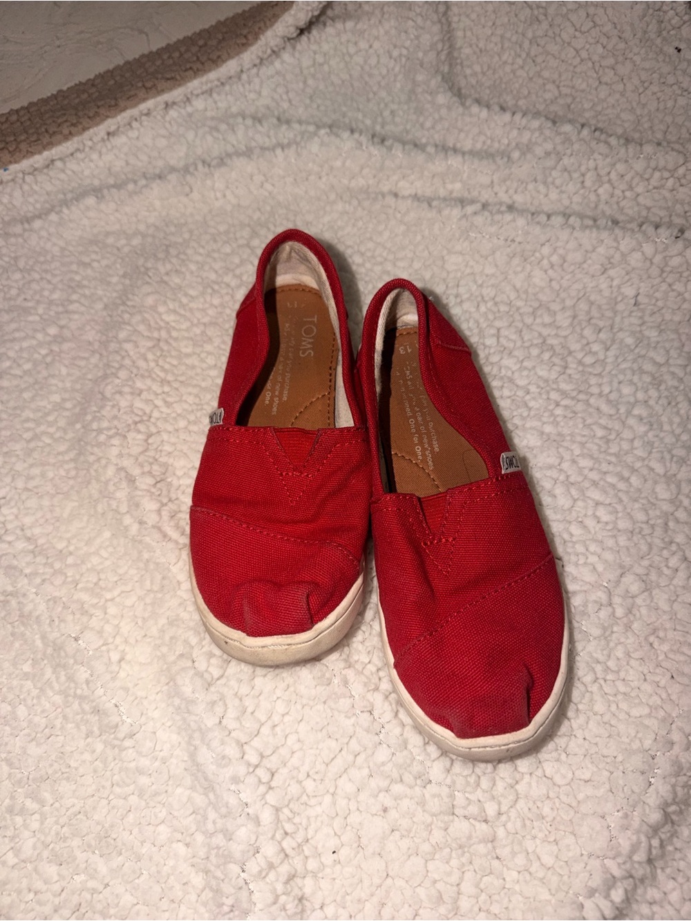 TOMS Kids Canvas Slip-On Shoes in Red